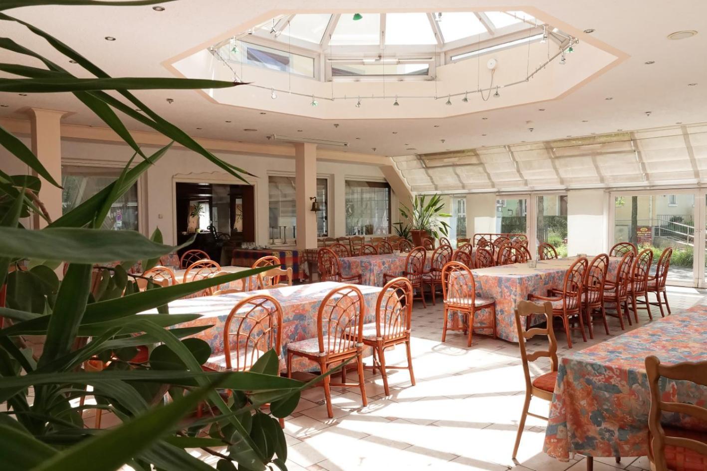 Hotel-Restaurant Zum Kirschbaum Rottendorf Buitenkant foto