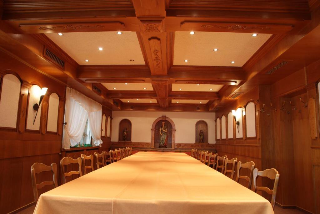 Hotel-Restaurant Zum Kirschbaum Rottendorf Buitenkant foto